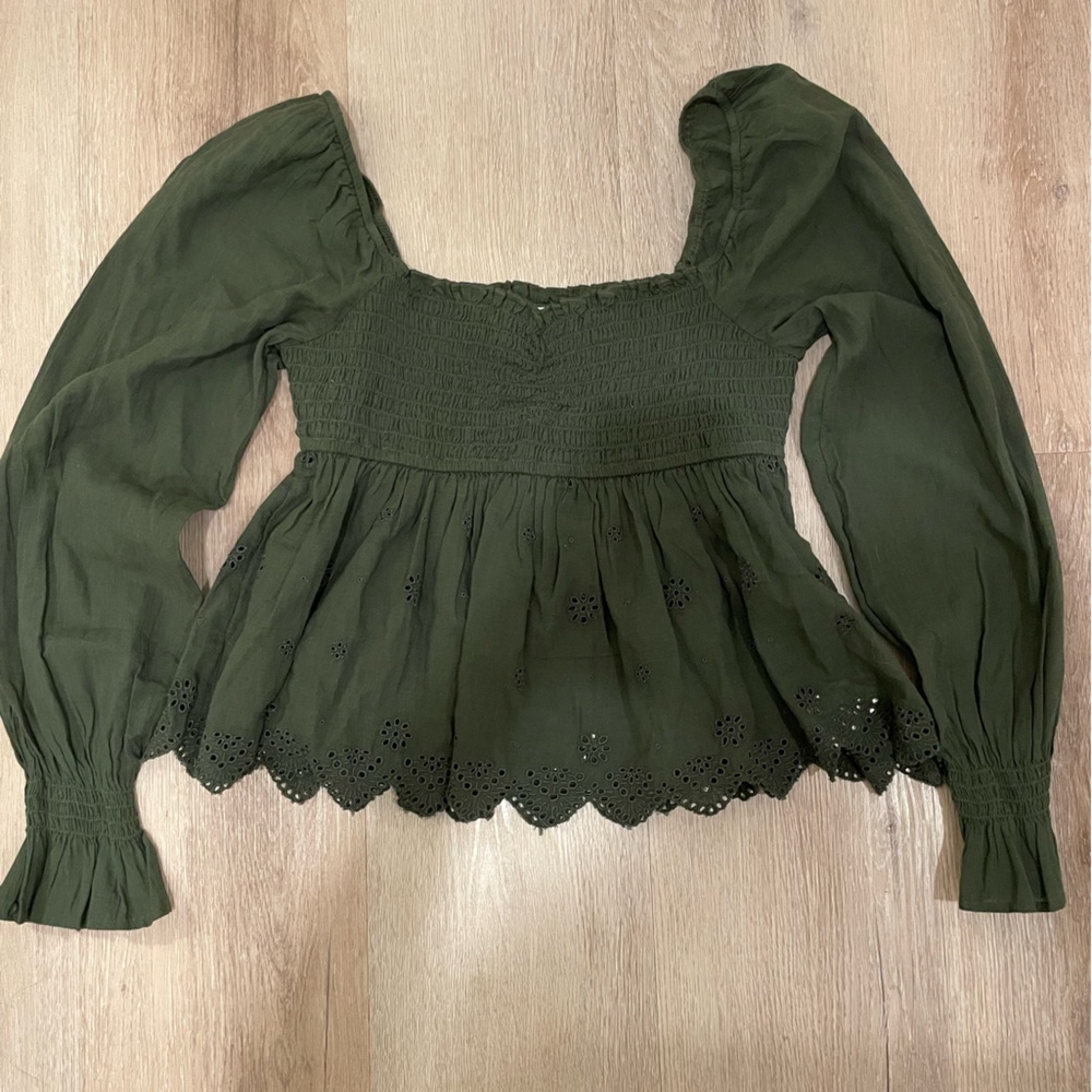 NWOT American Eagle Outfitters Dark Green Smocked Top